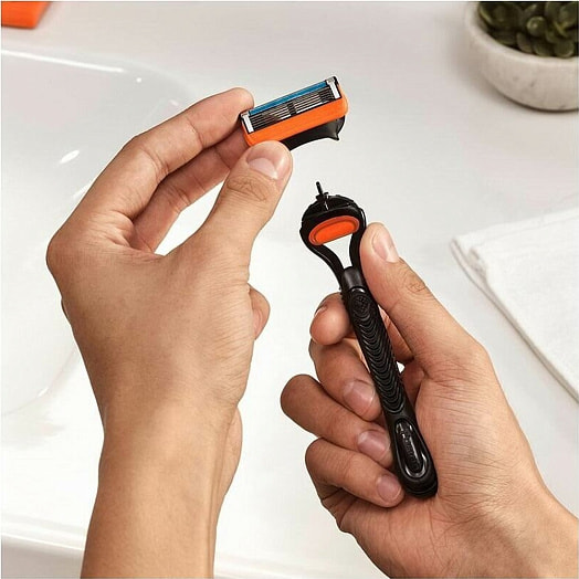 Бритва Fusion с 2 сменными кассетами Польша