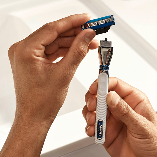 Сменные кассеты Gillette Mach3 для бритья 4шт Procter & Gamble Вьетнам