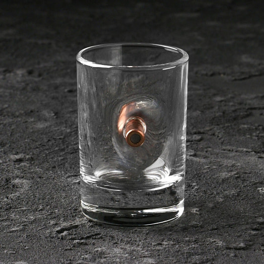 Набор Непробиваемый (2 стопки с пулей, зажигалка, подставка) арт.6384647 Россия Дарим Красиво